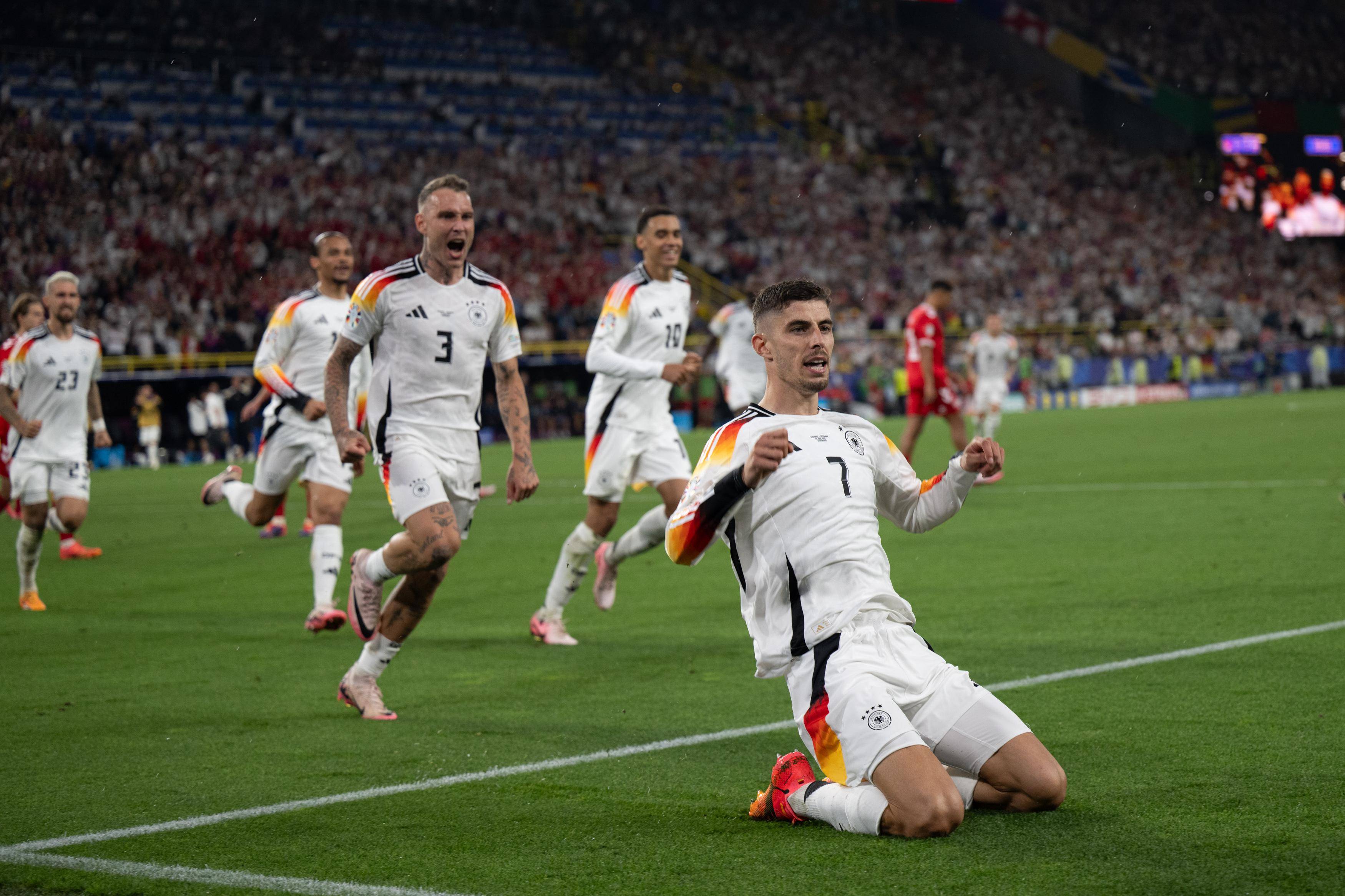 德国队与乌克兰客队战成平局