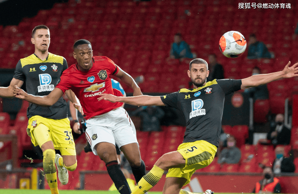 南安普顿主场战平西汉姆联，保持不败势头