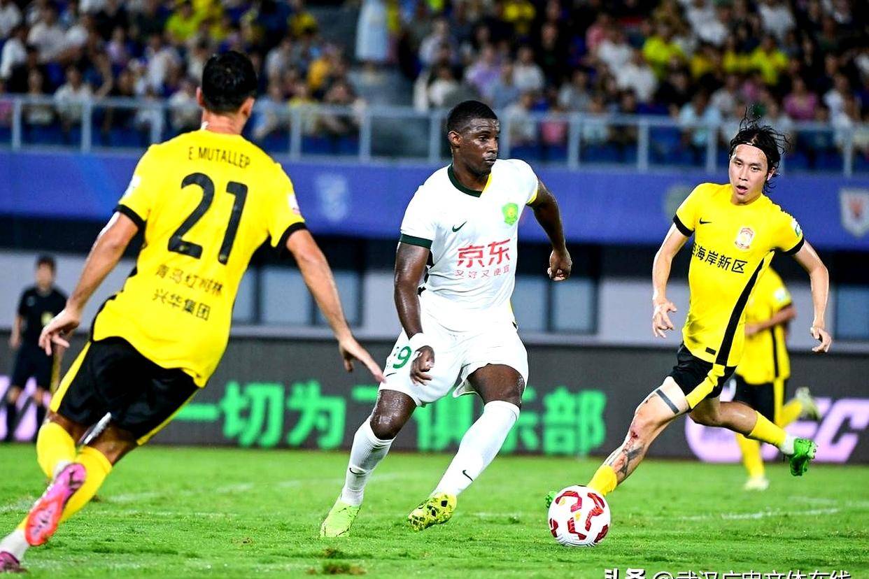 乐鱼官方网站-包含上港战胜鲁能，领跑积分榜，争冠形势看好的词条