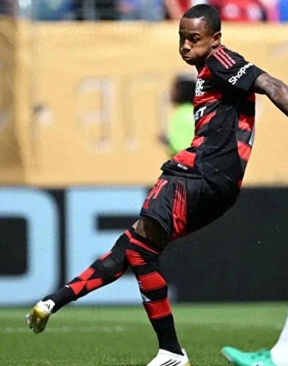 富力前锋如鱼得水，攻入漂亮进球的简单介绍