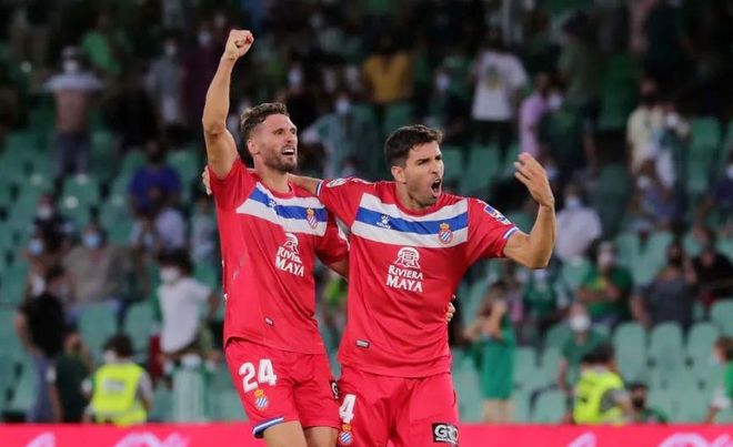 巴伦国际阵容齐整，战胜劲旅展现实力