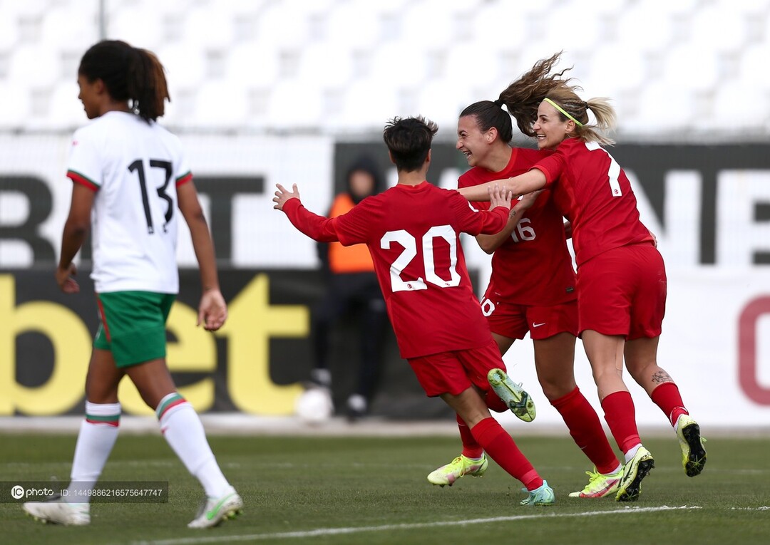 保加利亚女足队力克对手取得胜利