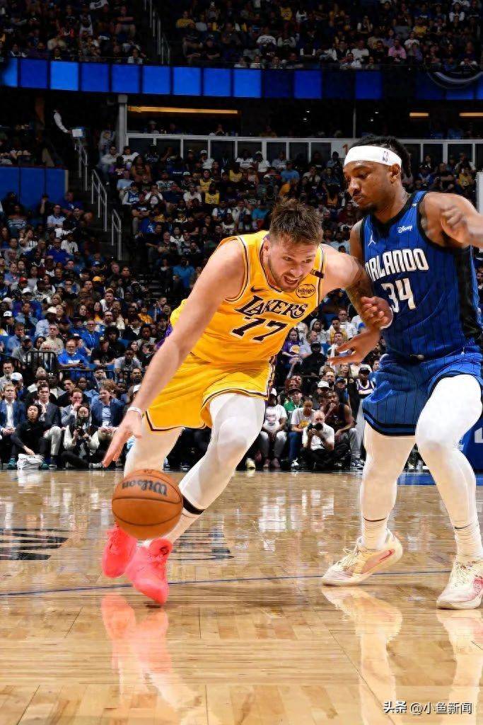 魔术全队发威，击败湖人