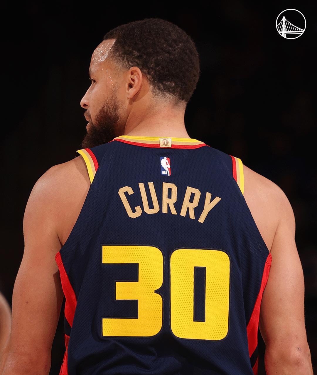 乐鱼体育-勇士力克尼克斯，库里手感火热