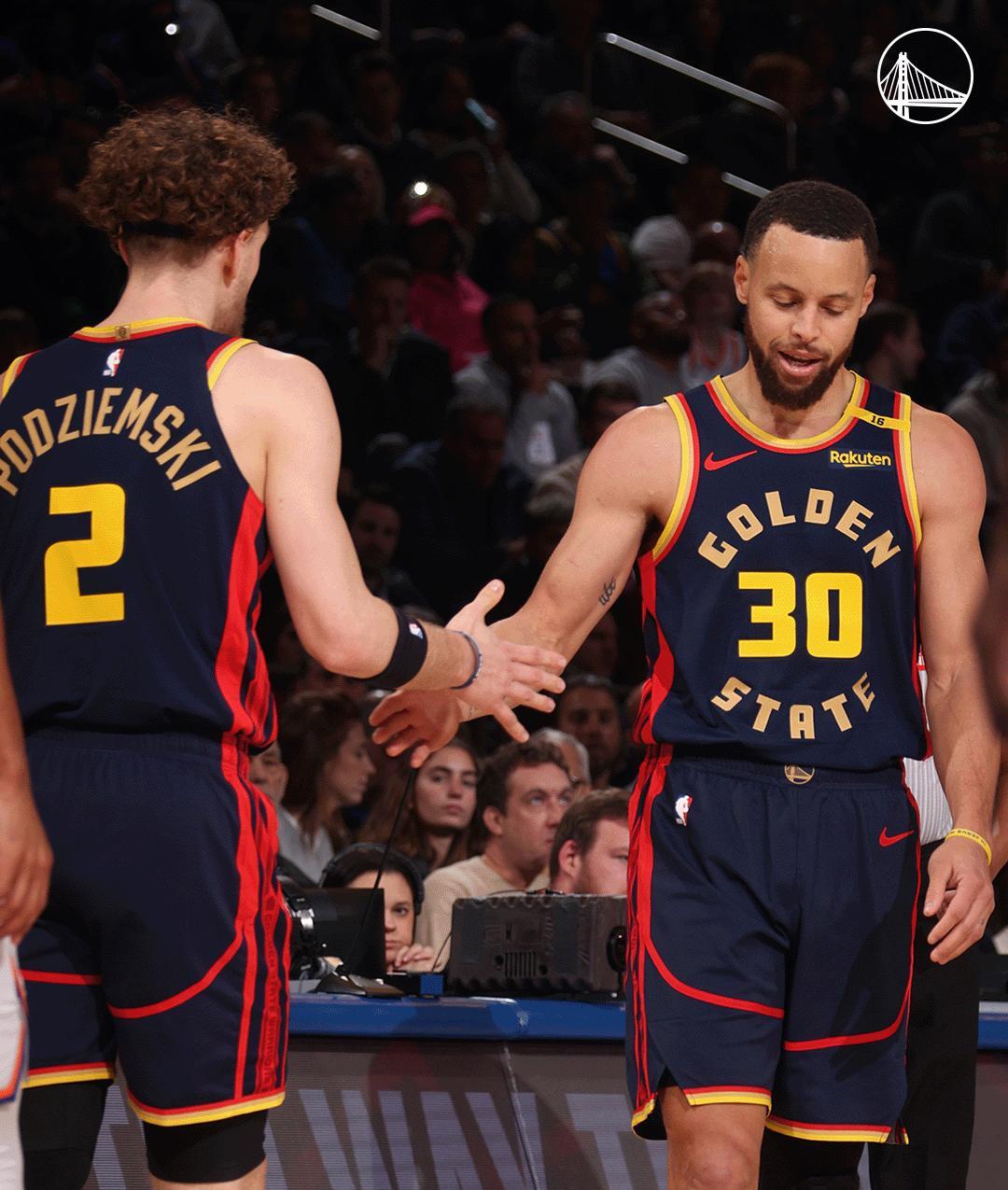 勇士力克尼克斯，库里手感火热