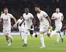 热刺客场大胜埃弗顿，联赛再添三分